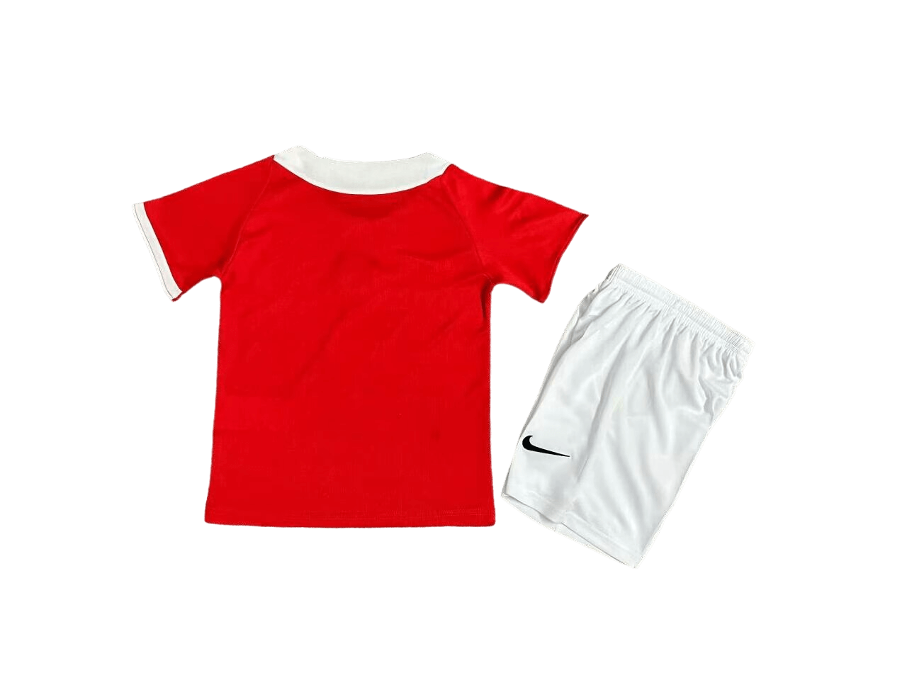 Kit Infantil Manchester United Vermelha I 2004 Unissex Kit Infantil Manchester United Vermelha I 2004 Unissex