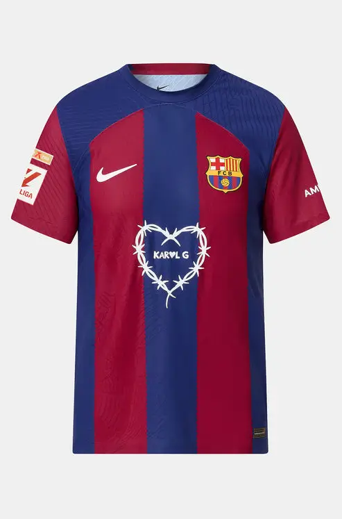 Camisa Barcelona Karol G El Clasico I Grená 2024/25 Jogador Camisa Barcelona Karol G El Clasico I Grená 2024/25 Jogador