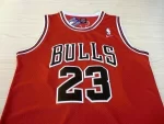 Regata Retro – Chicago Bulls Vermelha – Jordan #23