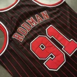 regata-nba-mitchell-ness-chicago-bulls-retro-19971998-bred-rodman-91-81-1572431bb2d634ff7715922584192904-1024-1024