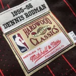 regata-nba-mitchell-ness-chicago-bulls-retro-19971998-bred-rodman-91-81-1572431bb2d634ff7715922584192904-1024-1024