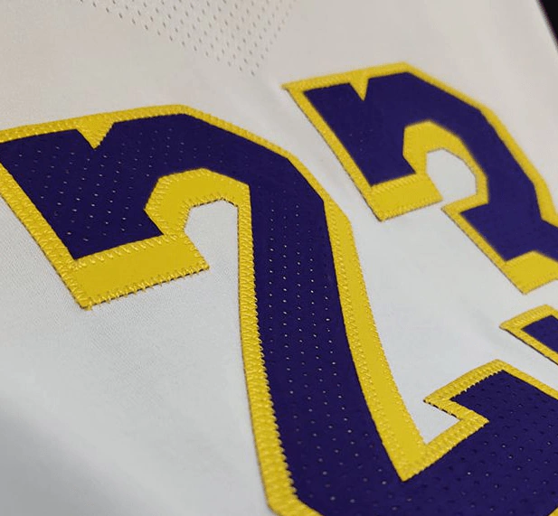 Regata AUTHENTIC - Los Angeles Lakers - Branca - JAMES #23 Regata AUTHENTIC - Los Angeles Lakers - Branca - JAMES #23