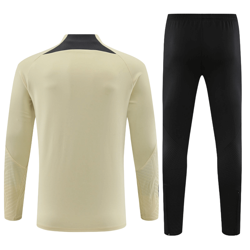 Conjunto de Treino PSG Jaqueta+Calça Bege/Preta 2023/24 Conjunto de Treino PSG Jaqueta+Calça Bege/Preta 2023/24
