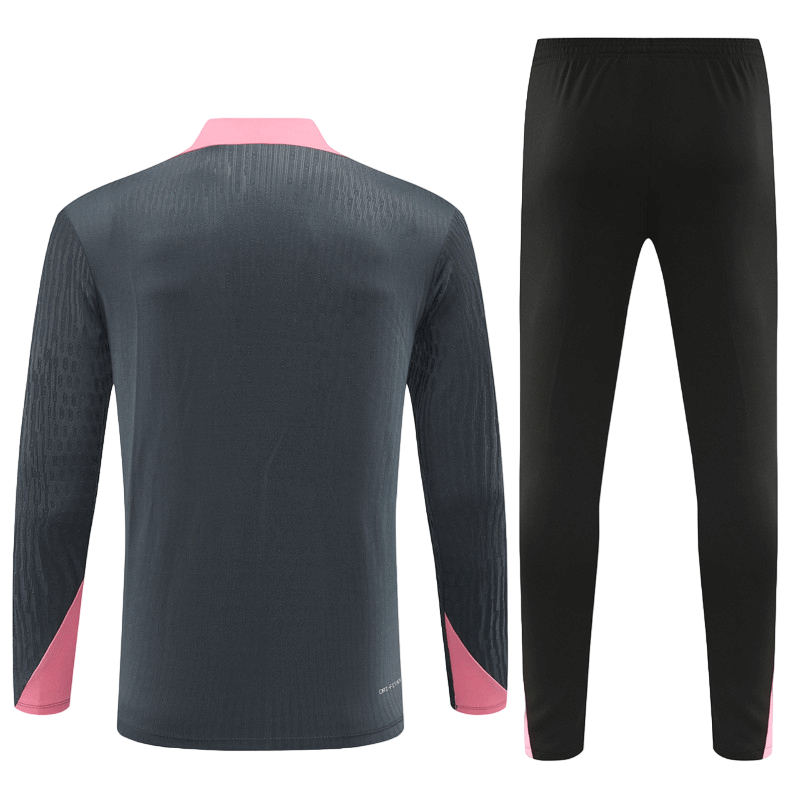 Conjunto de Treino PSG Jaqueta + Calça Cinza/Rosa 2024/25 Conjunto de Treino PSG Jaqueta + Calça Cinza/Rosa 2024/25