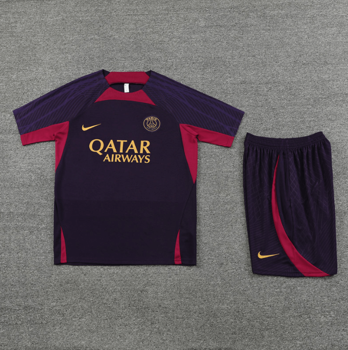 Conjunto de Treino PSG Camisa + Bermuda Roxo Escuro 2023/24 Conjunto de Treino PSG Camisa + Bermuda Roxo Escuro 2023/24