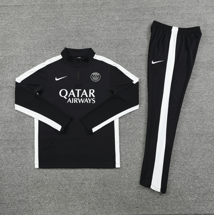 Conjunto de Treino PSG Jaqueta + Calça Preta 2023/24 Conjunto de Treino PSG Jaqueta + Calça Preta 2023/24