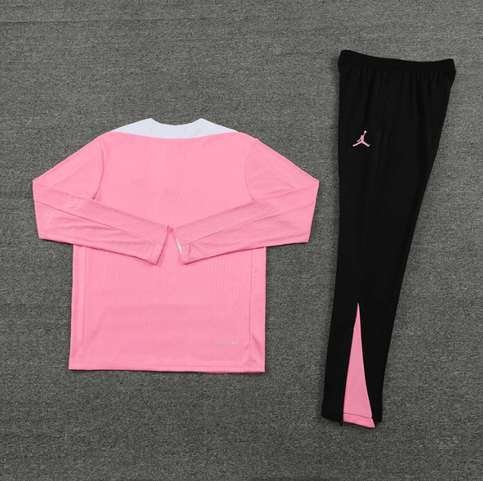 Conjunto de Treino PSG Jaqueta+Calça Rosa/Preta 2024/25 Conjunto de Treino PSG Jaqueta+Calça Rosa/Preta 2024/25