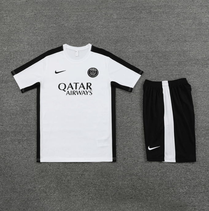 Conjunto de Treino PSG Camisa Branca + Bermuda Preto 2023/24 Conjunto de Treino PSG Camisa Branca + Bermuda Preto 2023/24