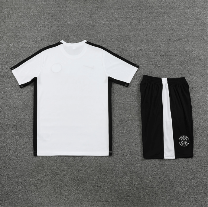 Conjunto de Treino PSG Camisa Branca + Bermuda Preto 2023/24 Conjunto de Treino PSG Camisa Branca + Bermuda Preto 2023/24