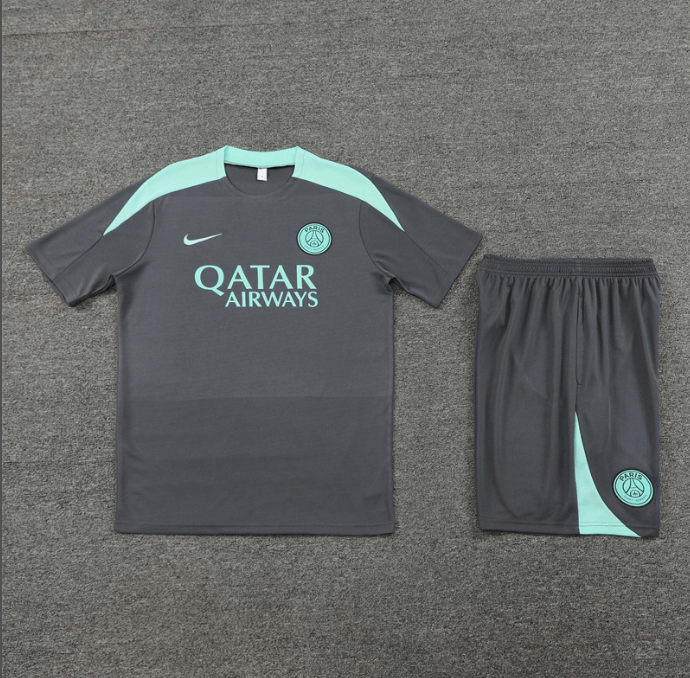 Conjunto de Treino PSG Camisa + Bermuda Cinza/Azul 2024/25 Conjunto de Treino PSG Camisa + Bermuda Cinza/Azul 2024/25