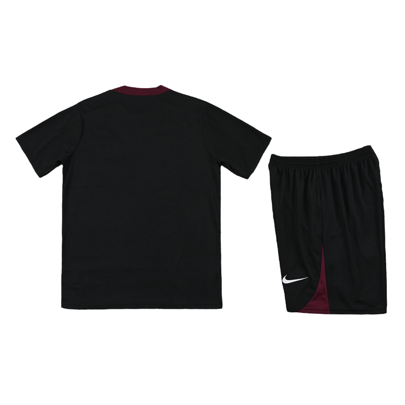 Conjunto de Treino PSG Camisa Preta + Bermuda Preta 2024/25 Conjunto de Treino PSG Camisa Preta + Bermuda Preta 2024/25