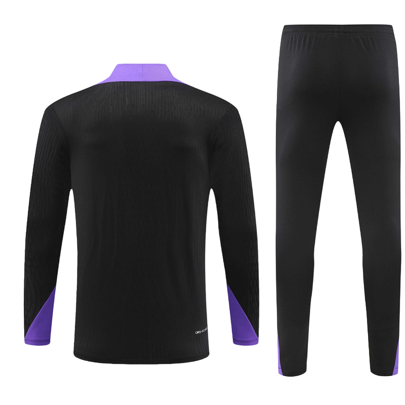 Conjunto de Treino PSG Jaqueta + Calça Preta/Roxo 2024/25 Conjunto de Treino PSG Jaqueta + Calça Preta/Roxo 2024/25