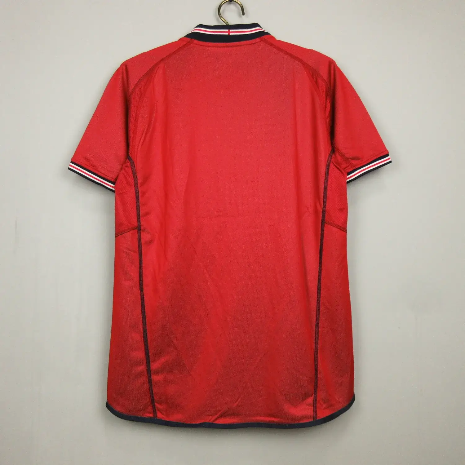 camisa-ii-inglaterra-vermelha-away-2002-versao-retro-7 (1) Camisa Inglaterra Vermelha II Away 2002 Masculina