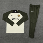 Conjunto-de-treino-barcelona-bege-musgo-2024-25-jaqueta-calca-loja-malta-esportes (3)