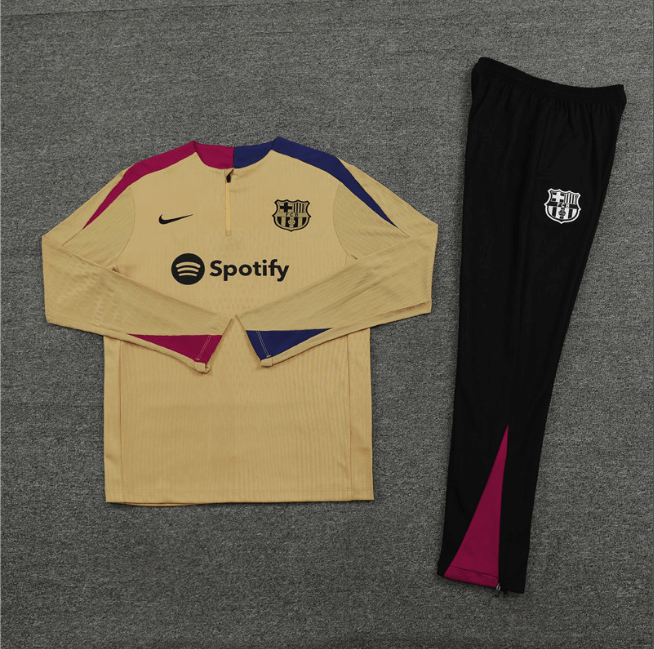 Conjunto-de-treino-barcelona-dourada-2024-25-jaqueta-calca-jogador-loja-malta-esportes (1) Conjunto Barcelona Treino Jaqueta/Calça Dourada 2024/25 Jogador