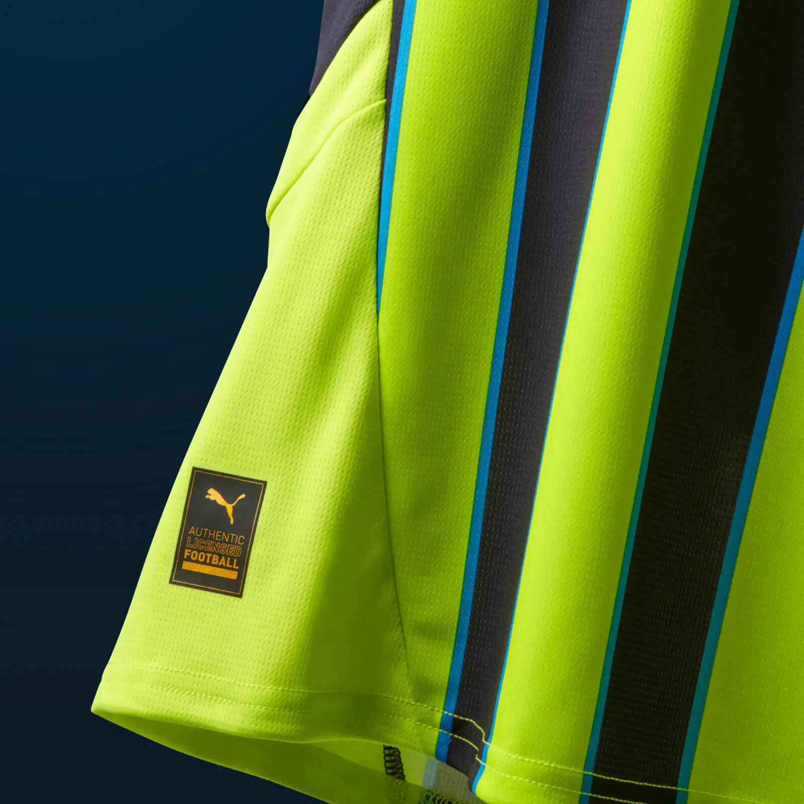 camisa-reserva-manchester-city-preta-ii-2024-25-jogador. (1) Camisa Reserva Manchester City Verde/Preta 2024/25 Jogador