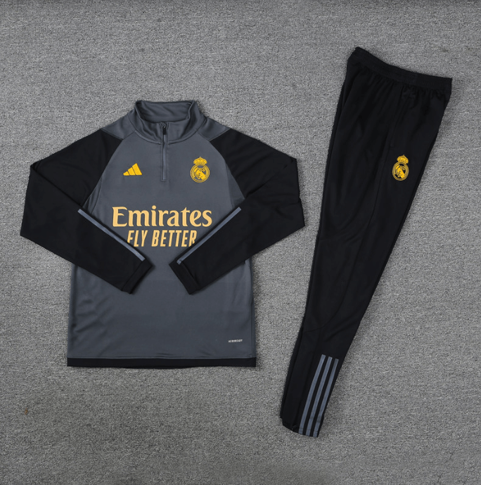 conjunto-treino-real-madrid-preto-2024-25-calca-jaqueta (1) Conjunto de Treino Real Madrid Preta 2024/25 Jaqueta e Calça