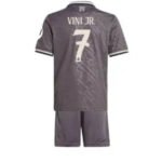 kit-infantil-terceira-real-madrid-vini-jr-cinza-iii-2024-25-loja-malta-esportes (1)