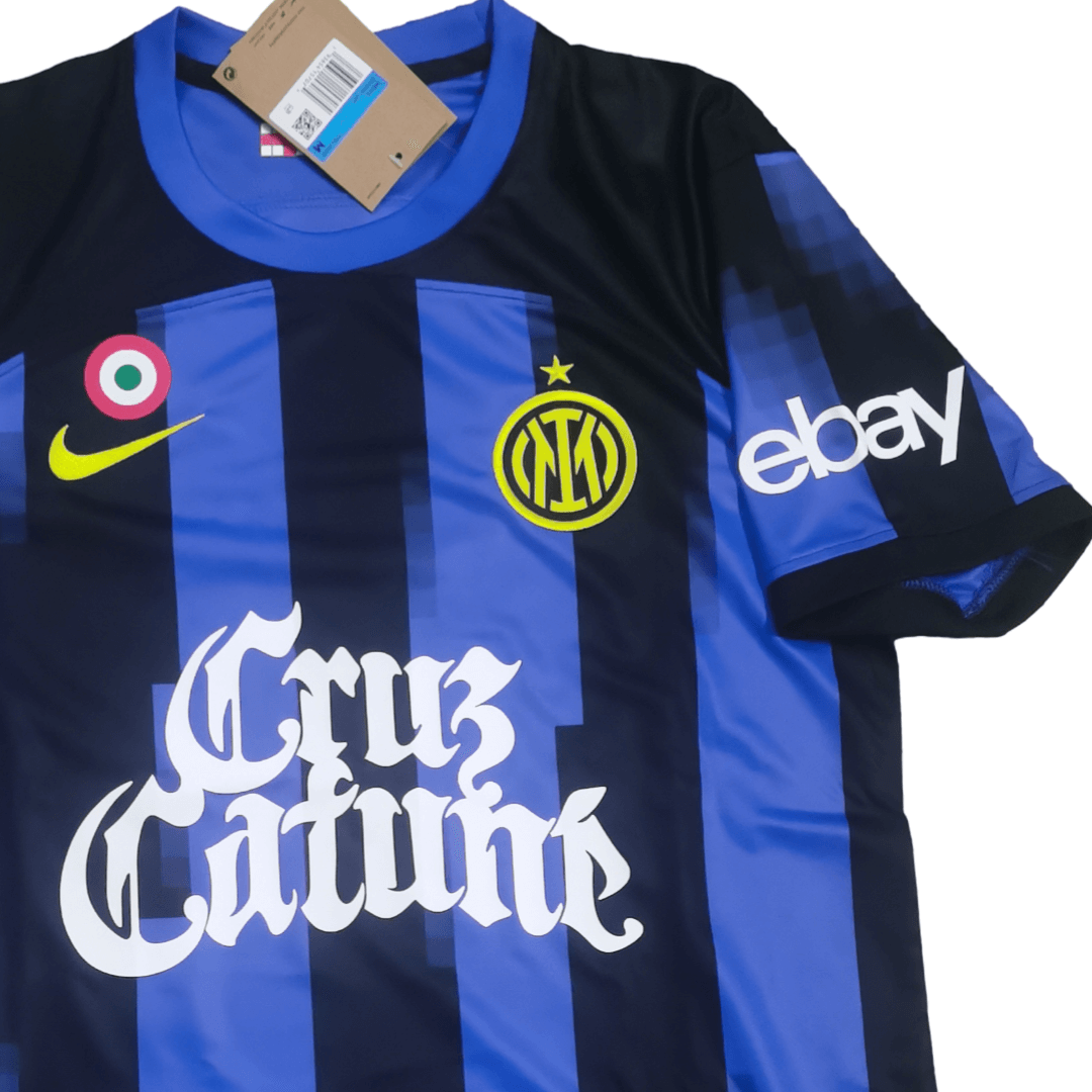 camisa-inter-de-milan-cruz-cafune-azul-titular-2024-25-masculina-1 Camisa Inter de Milão Cruz Cafuné Azul Titular 2024/25 Masculina