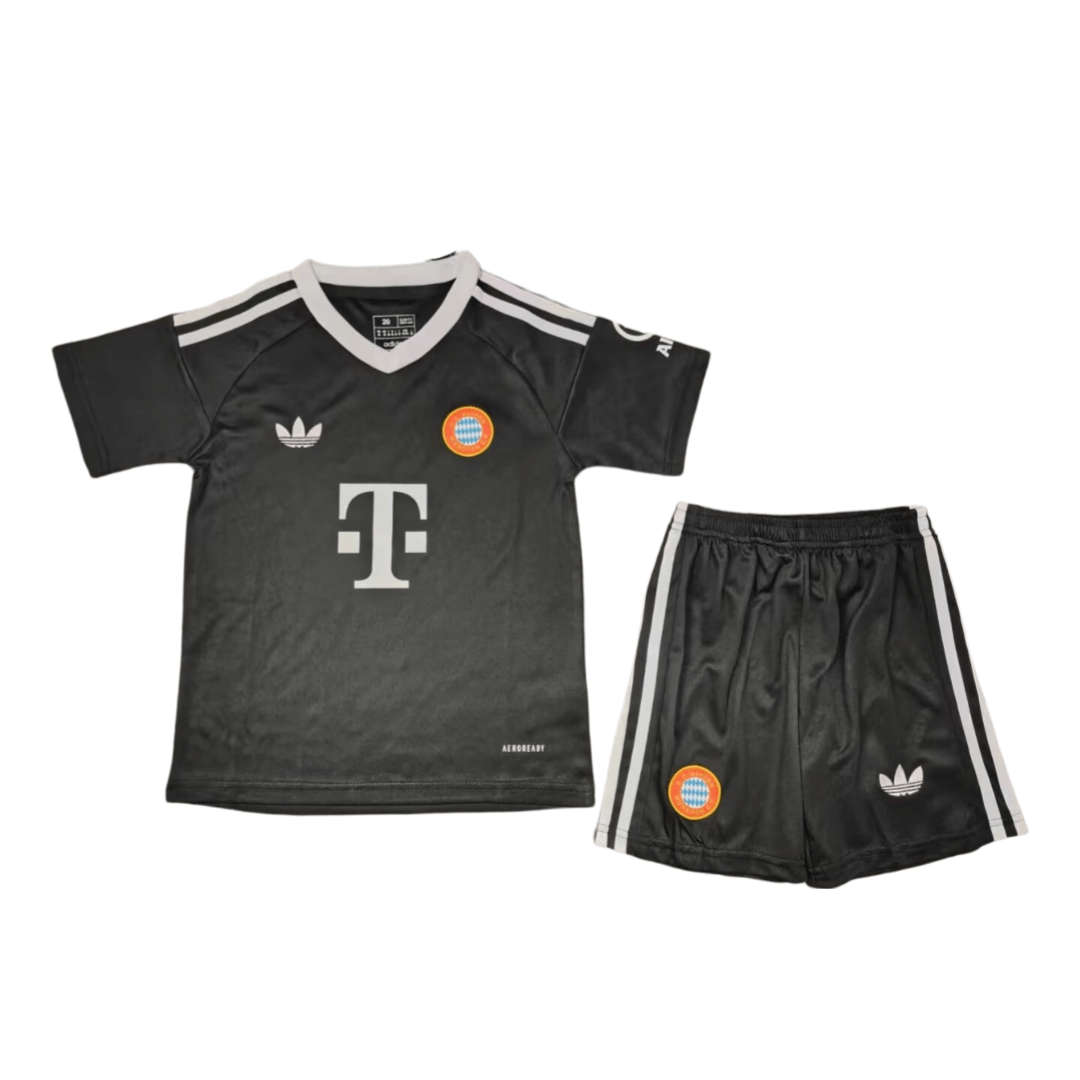 Kit Infantil Bayern de Munique Preta Originasl 2024/25 Unissex Kit Infantil Bayern de Munique Preta Originasl 2024/25 Unissex