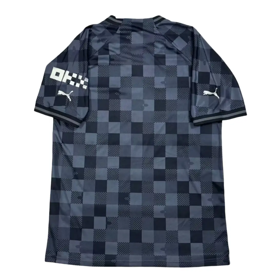 camisa-manchester-city-especial-aniversario-azul-preta-2024-25-masculina- Camisa Manchester City Azul Escura Aniversário 2024/25 Masculina