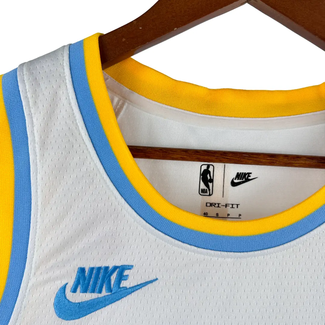 regata-nba-classic-swingman-los-angeles-lakers-branca-22-23-james-jr-9-2 Regata NBA Classic Swingman Los Angeles Lakers Branca 22-23 James Jr. #9