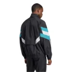 jaqueta-corta-vento-newcastle-preta-adidas-originals-2024-25-