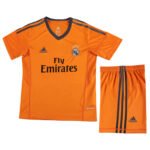 kit-infantil-real-madrid-away-laranja-2013-14-unissex