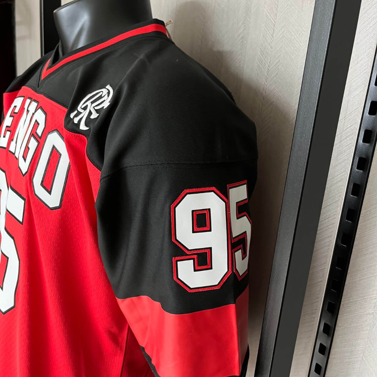 camisa-flamengo-exclusiva-nfl-limitada-mitchell-ness-95-5 Camisa Flamengo Exlusiva NFL Limitada Michell Ness 95