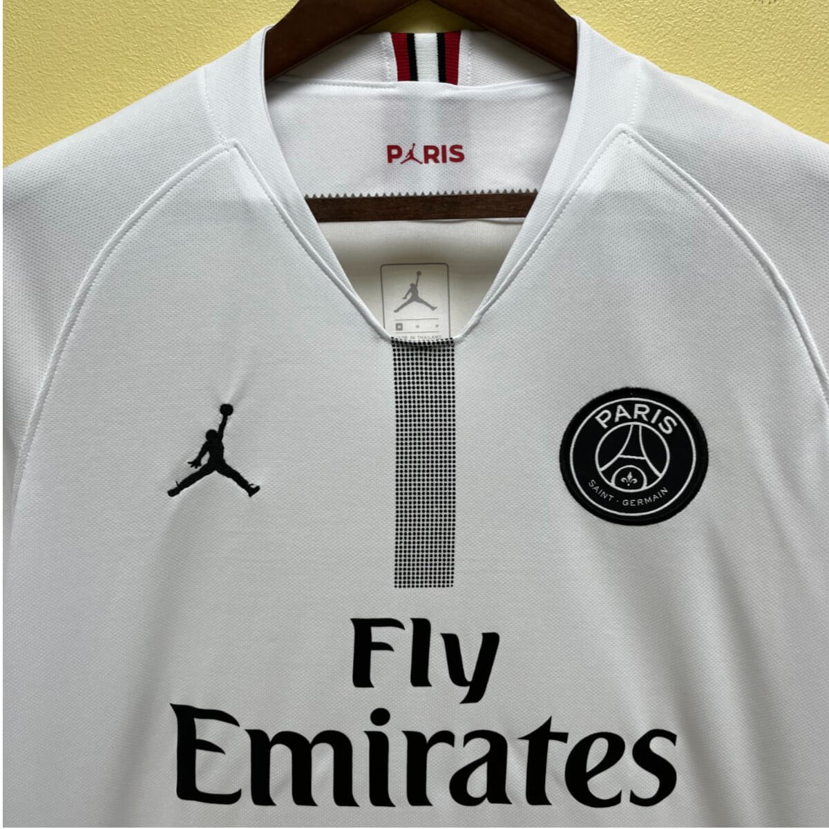 camisa-psg-branca-2018-19-manga-longa-iv-jordan-2