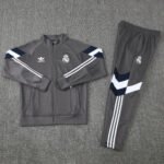 Conjunto Jaqueta e Calça Real Madrid Cinza Originals Treino 2024/25