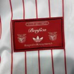 camisa-benfica-branca-terrace-icons-adidas-2025-masculina