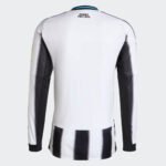 camisa-newcastle-united-listrada-2025-26-home-manga-longa