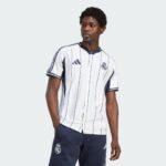 camisa-real-madrid-us-pack-basebol-branca-botoes-2025