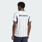 camisa-real-madrid-us-pack-basebol-branca-botoes-2025
