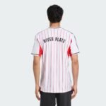 camisa-river-plate-us-pack-basebol-branca-botoes-2025