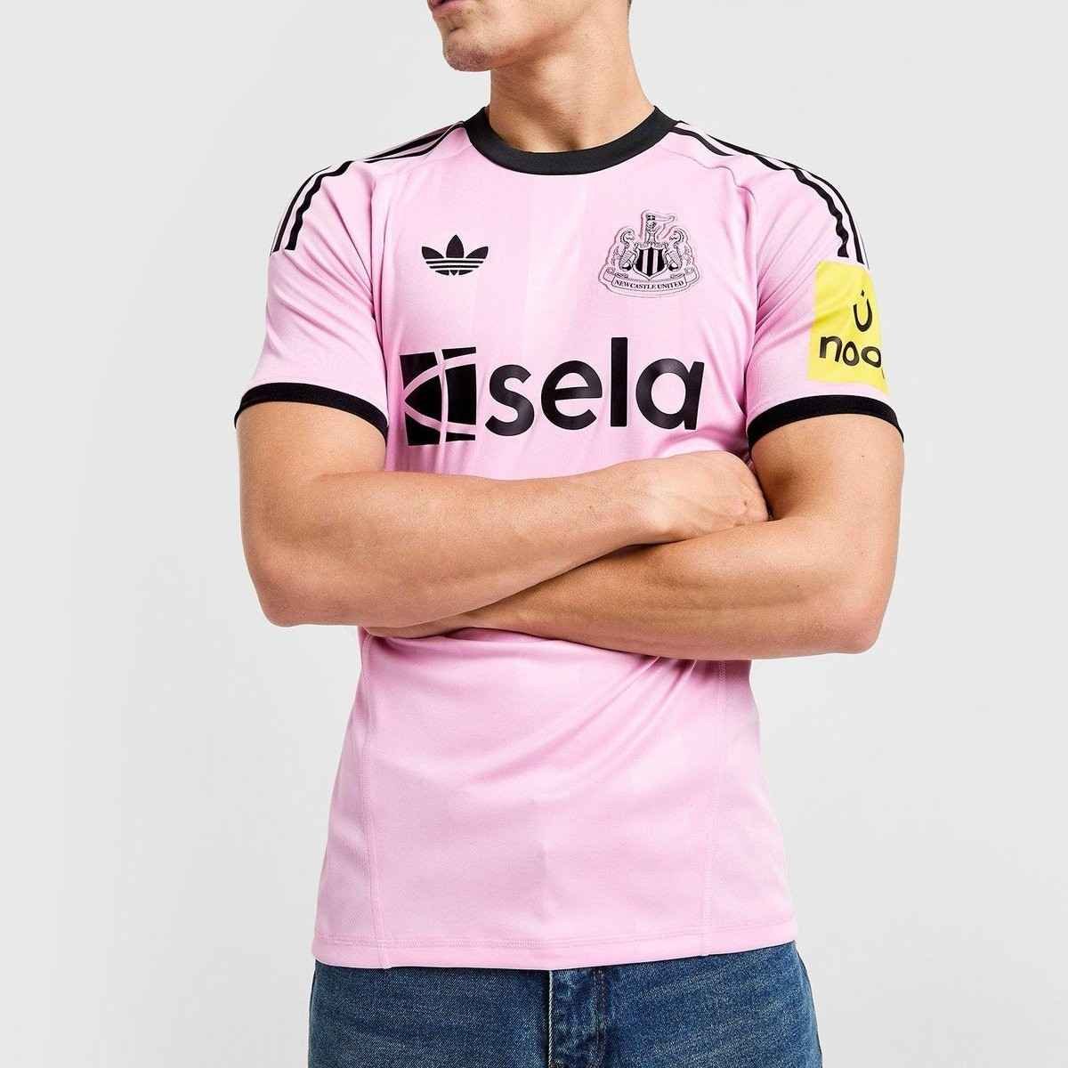 camisa-Newcastle-united-rosa-2025-26-goleiro-masculina (1) Camisa Newcastle United Rosa 2025/26 Goleiro Masculina