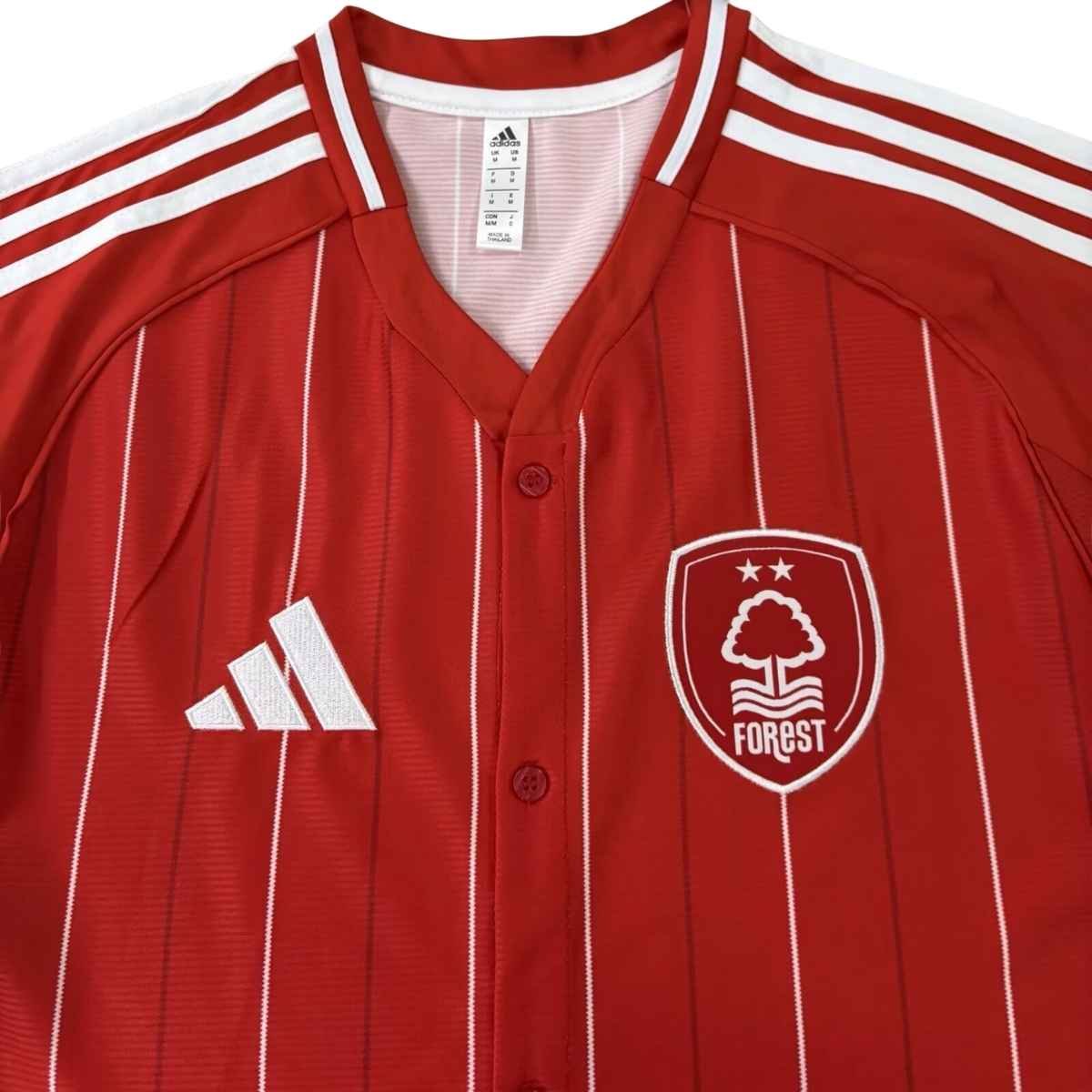 camisa-nottingham-forest-vermelha-basebolo-2025-botoes (2) Camisa Nottingham Forest Vermelha Basebol 2025/26 Botões