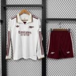 Kit-infantil-Arsenal-bege-25-26-third-manga-longa