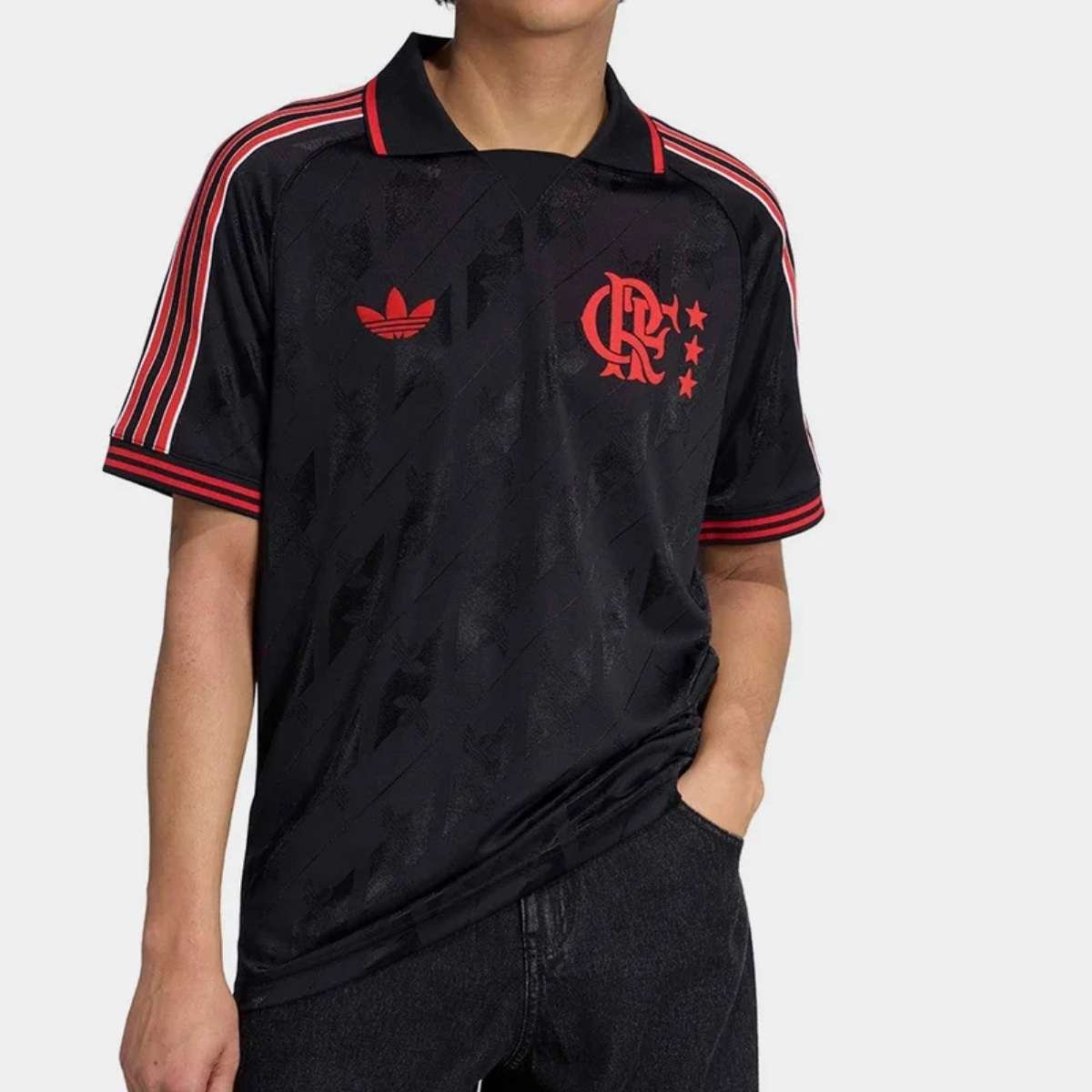 camisa-flamengo-lifestyler-2526-adidas-masculina-preto-FB9-8480-006 (2) Camisa Flamengo Lifestyler Preta Polo 2025/26 Masculina