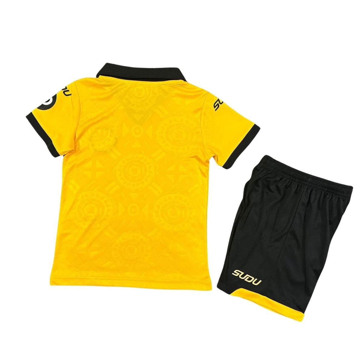 kit-infantil-Wolverhampton-amarelo-2025-26-home-unissex (2) Kit Infantil Wolverhampton Amarelo 2025/26 Home Unissex