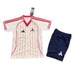 kit-infantil-arsenal-branco-basebol-2025-botoes-unissex