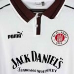 camisa-St-Pauli-branco-marron-1999-00-home-manga-longa