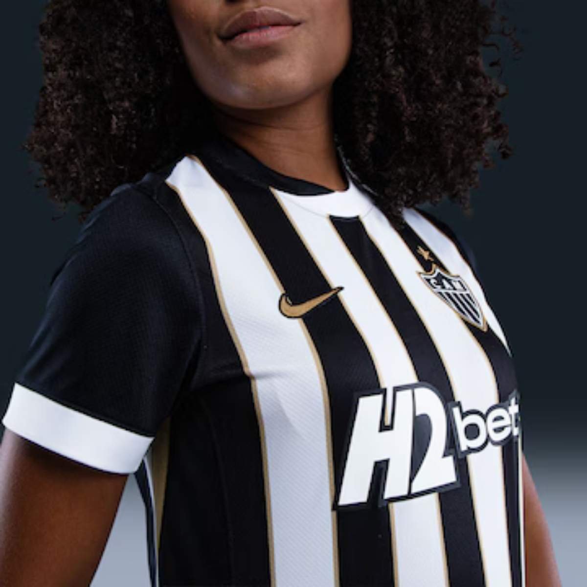 camisa-atletico-mineiro-titular-preta-2026-27-i-feminina-098350 (2) Camisa do Atlético Mineiro Preta 2026/27 Titular I Feminina