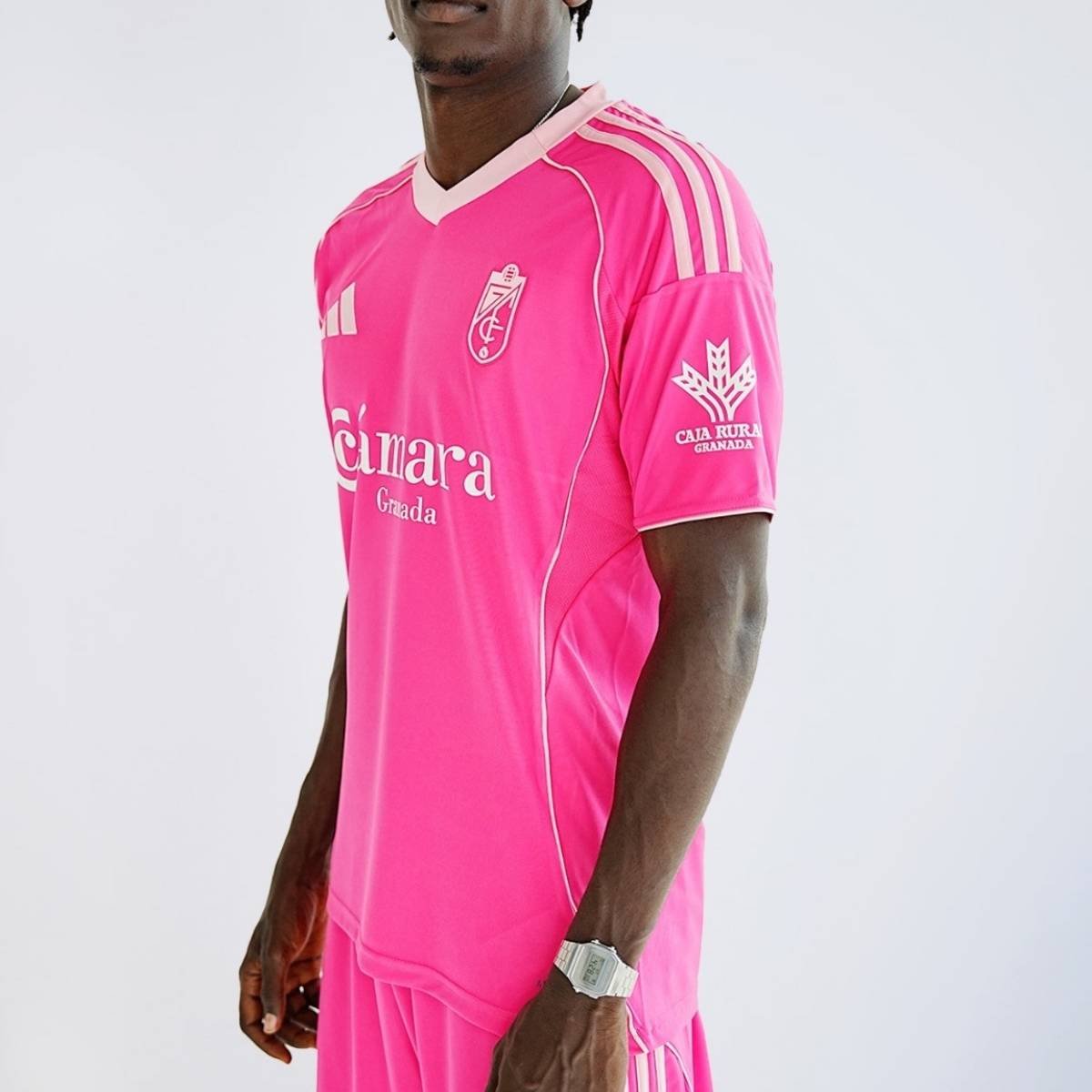 camisa-granada-cf-rosa-2025-26-fourth-masculina (1) Camisa Granada CF Rosa 2025/26 Fourth IV Masculina