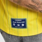 camisa-leeds-united-amarela-terrace-ircons-2025-26-masculina