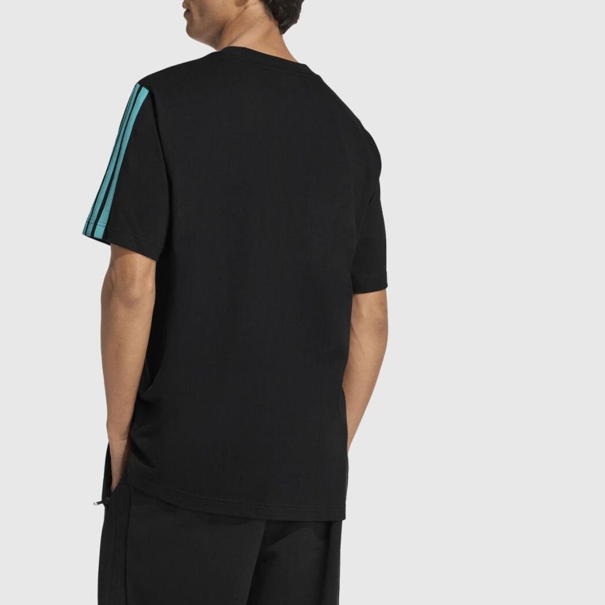 camisa-dna-mercedes-amg-petronas-f1-team-2025-26-masculina (2) Camisa Mercerdes AMG Petronas F1 DNA Preta 2026/27 Team Masculina