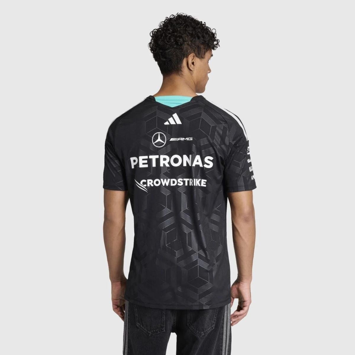 camisa-mercedes-amg-benz-preta-f1-2026-27-masculina-adidas (3) Camisa Mercerdes Benz AMG F1 Preta 2026/27 Team Masculina