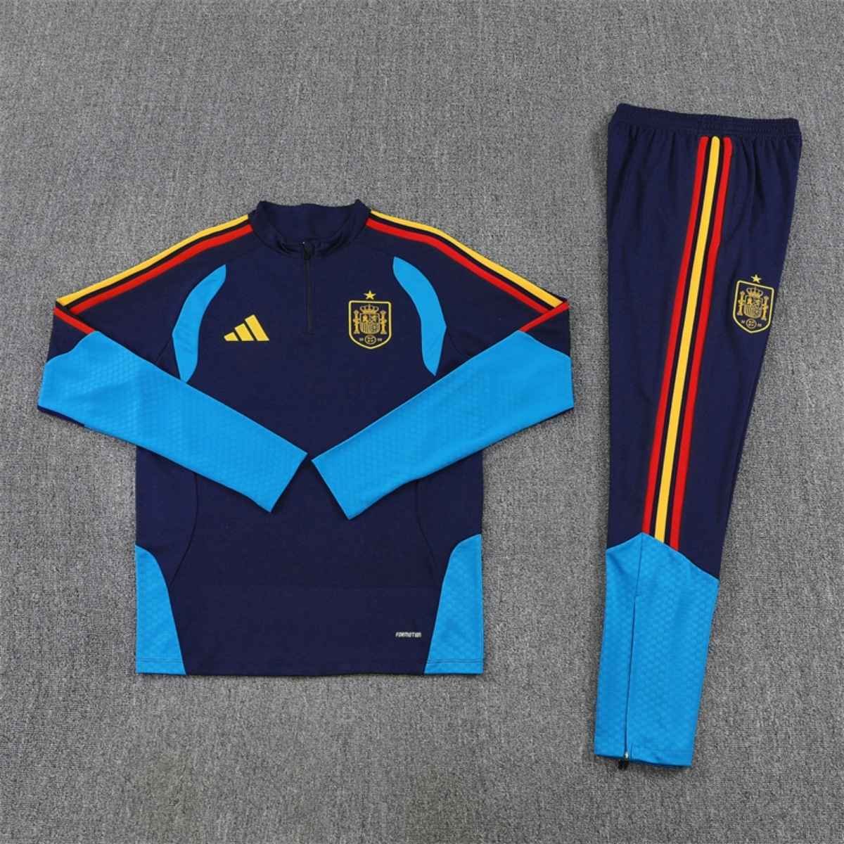 kit-treino-argelia-2026-27-azul-escuro-claro-masculino (5) Conjunto Treino Espanha Calça e Jaqueta Azul Escuro 2026/27 Masculina