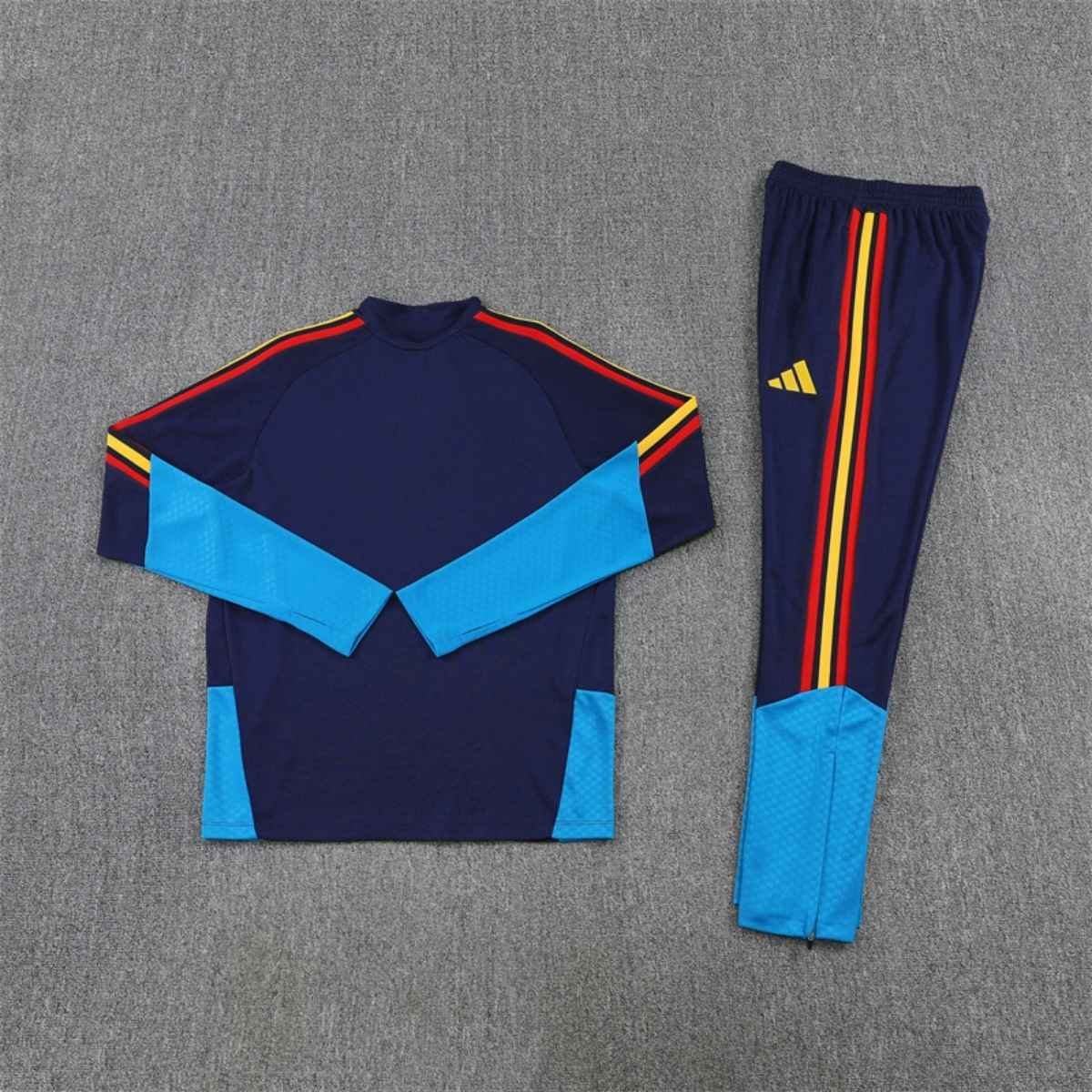kit-treino-argelia-2026-27-azul-escuro-claro-masculino (6) Conjunto Treino Espanha Calça e Jaqueta Azul Escuro 2026/27 Masculina